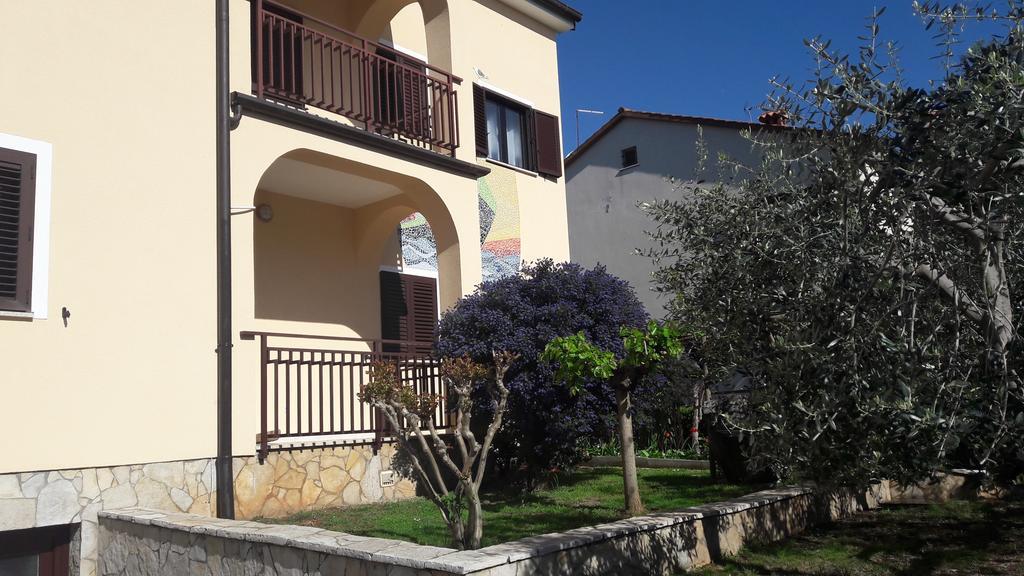Apartments Mirela Пореч Экстерьер фото